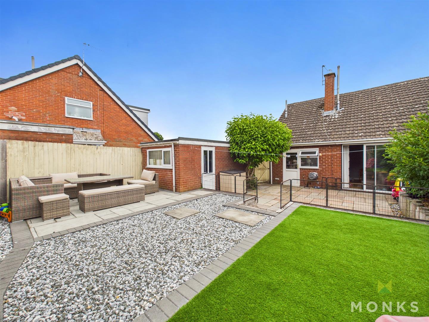 3 Rosehill Close, Oswestry, SY11 4DY SSTC